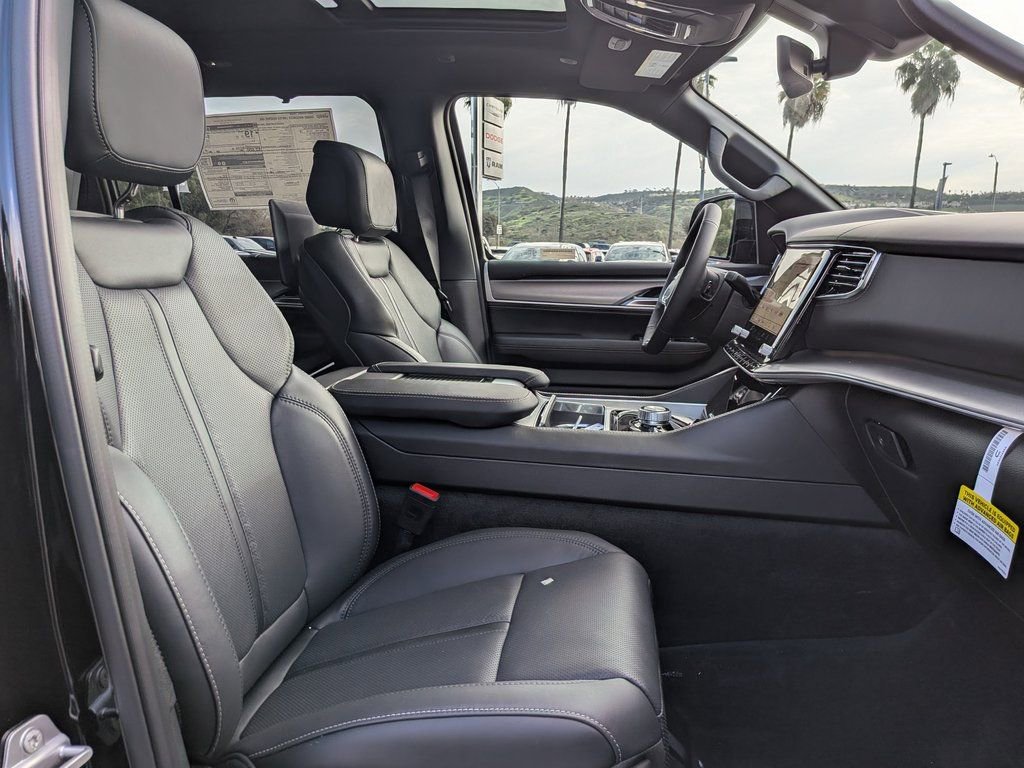 New 2026 Jeep Grand Wagoneer Limited image 25