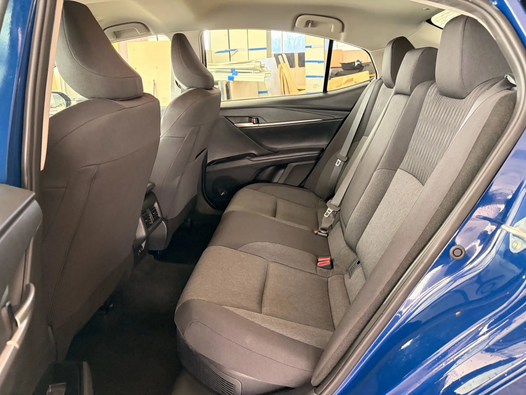 Used 2025 Toyota Camry SE image 12