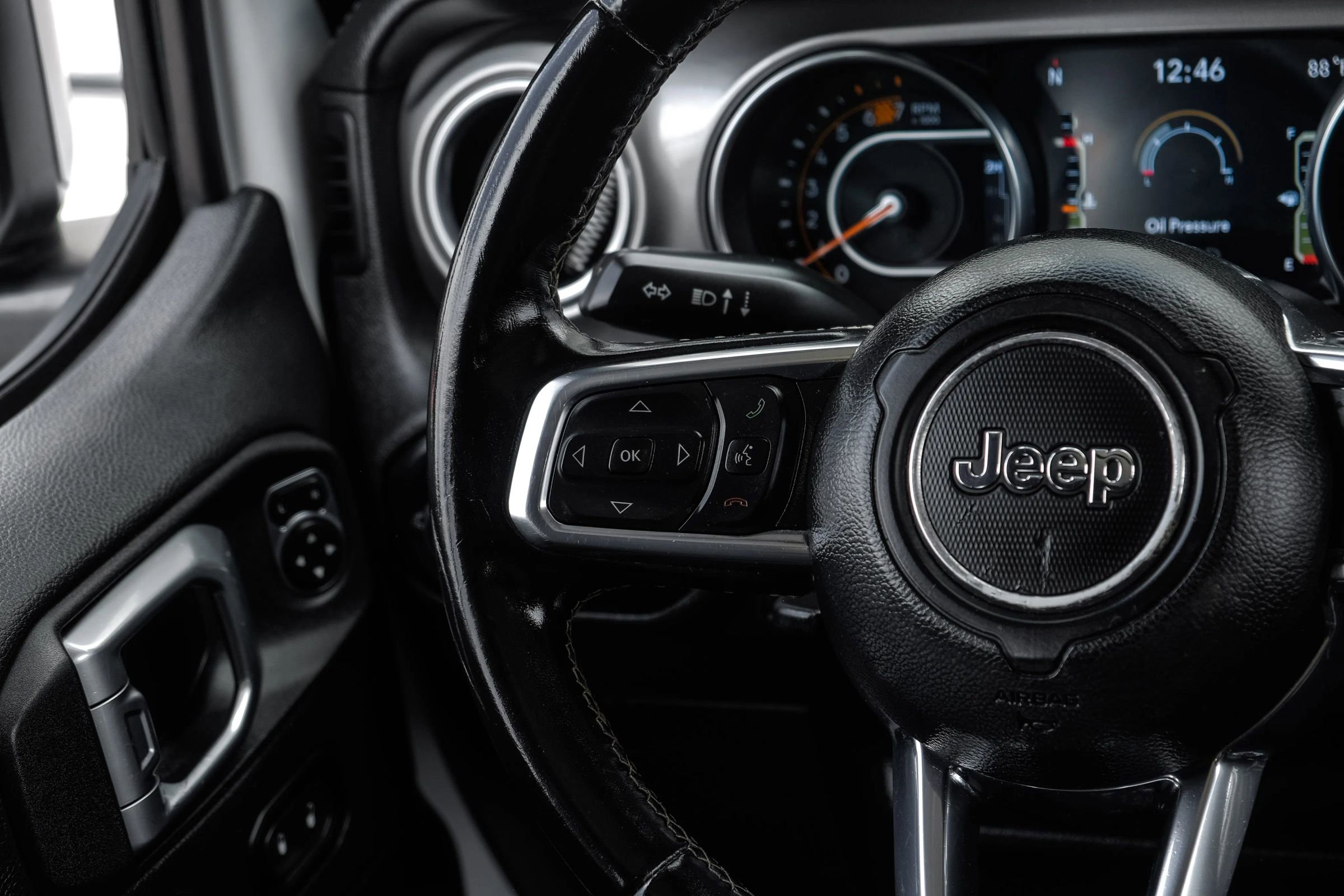 Used 2020 Jeep Wrangler Unlimited Sahara image 16