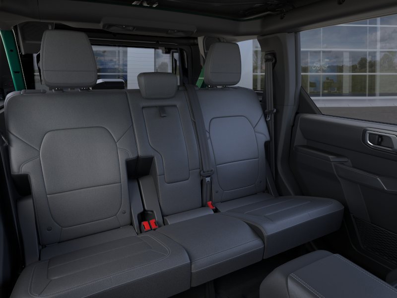 New 2025 Ford Bronco Outer Banks w/ Sasquatch Package AWD/4WD image 36