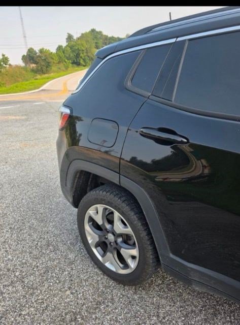 Used 2019 Jeep Compass Limited AWD/4WD image 24