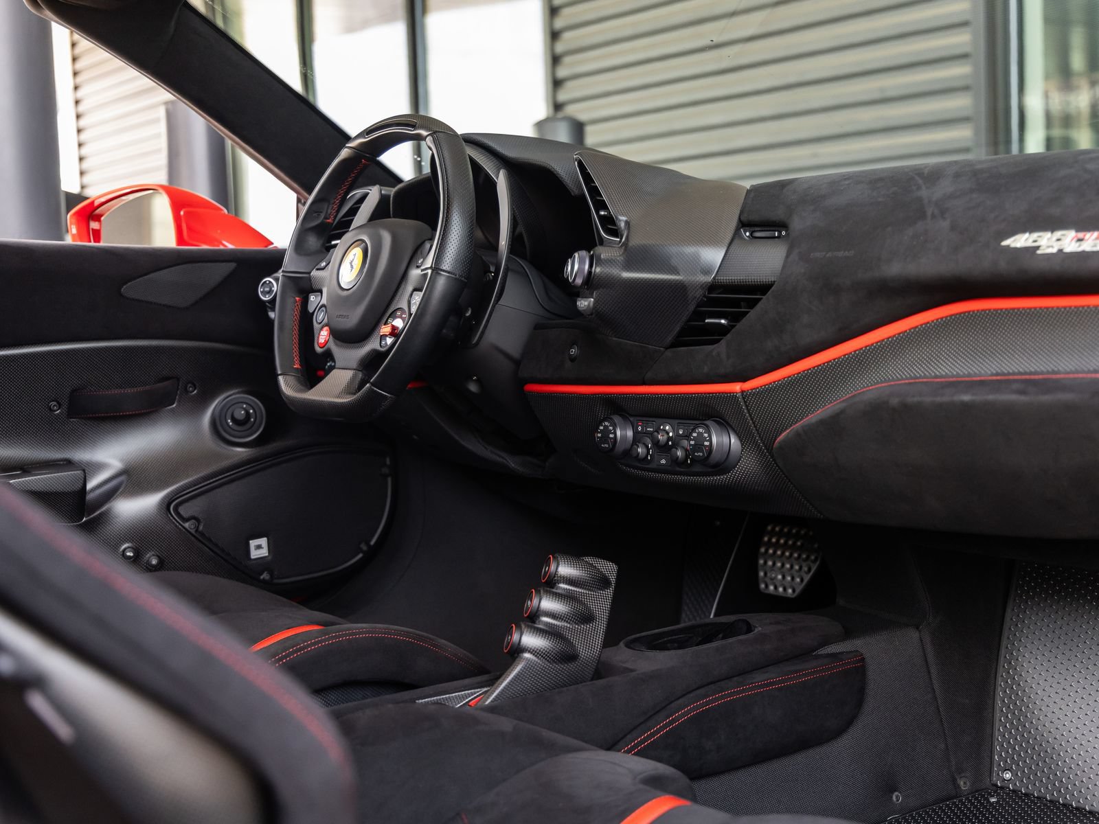 Used 2020 Ferrari 488 Pista Spider RWD image 60