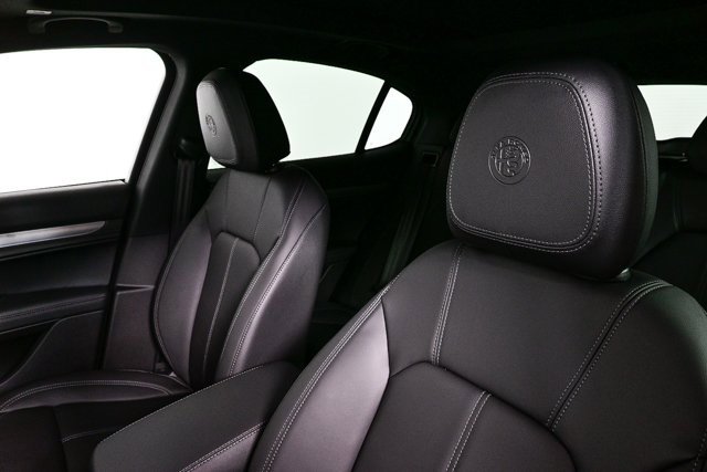 New 2025 Alfa Romeo Stelvio Sprint w/ Convenience Package video 2