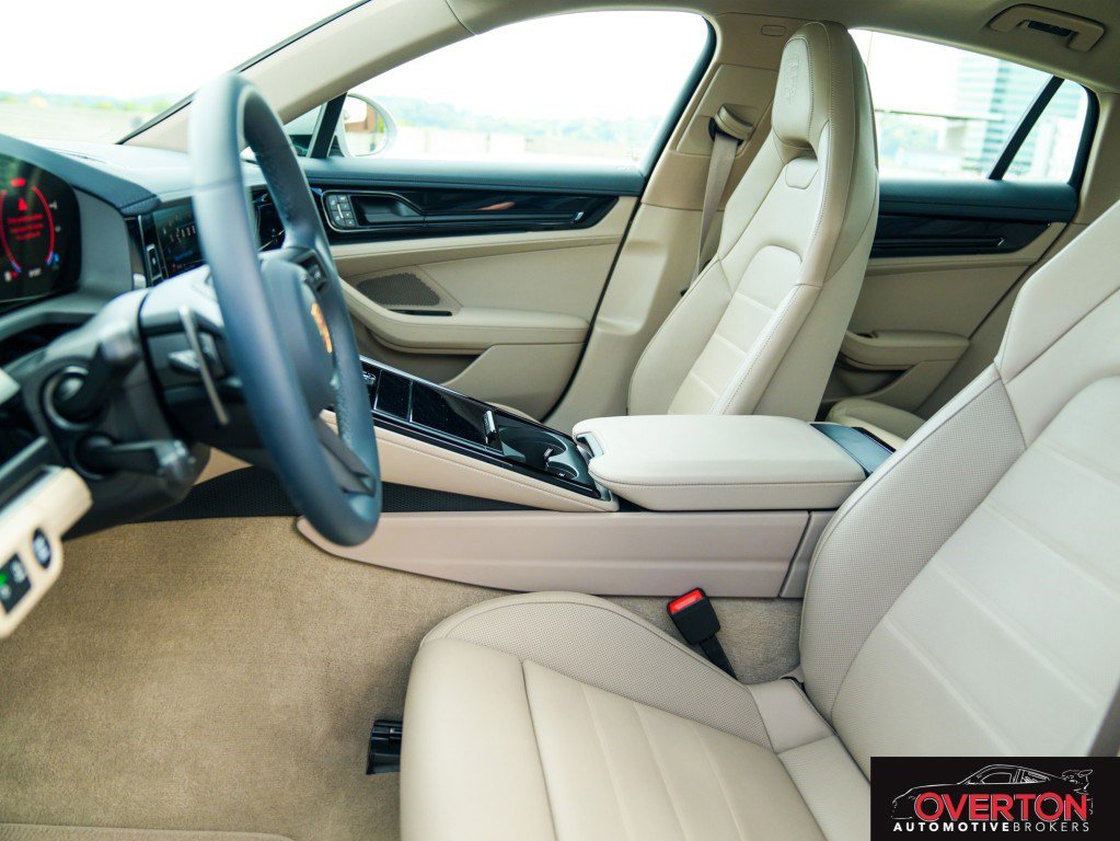 Used 2025 Porsche Panamera 4 image 13