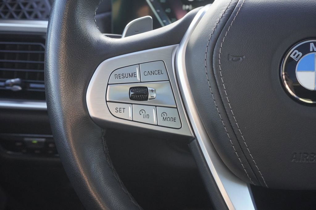 Used 2023 BMW X7 xDrive40i w/ Premium Package image 12