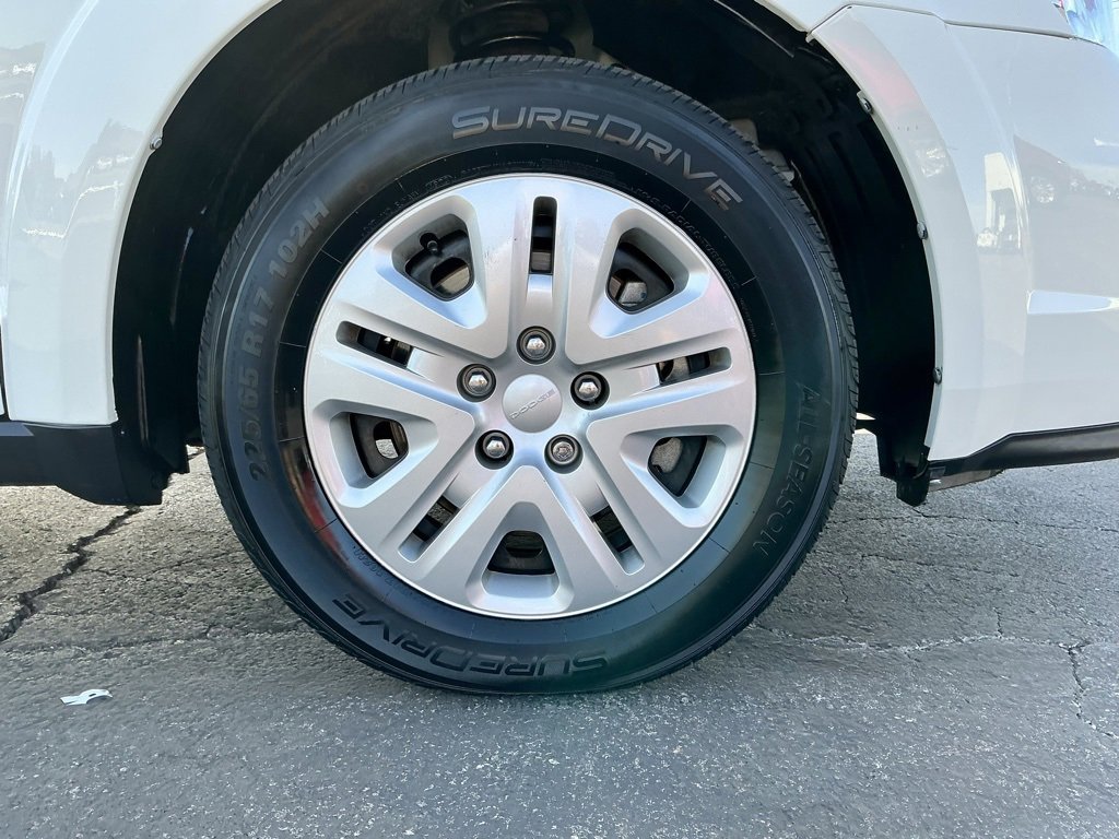 Used 2020 Dodge Journey SE image 20