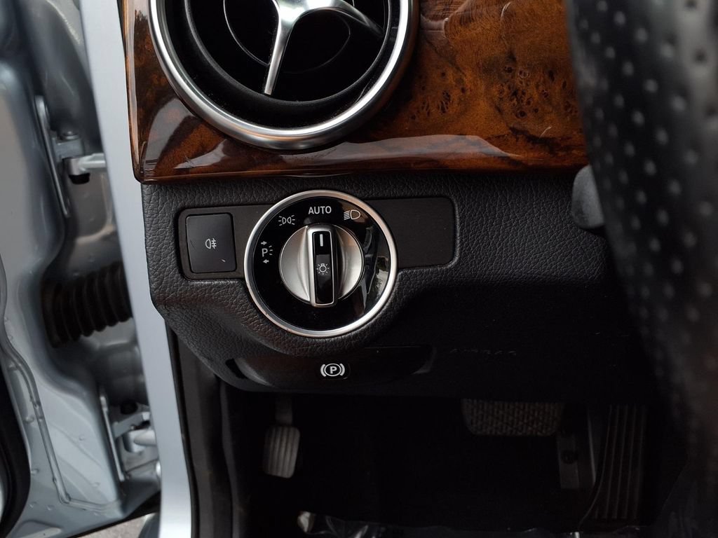 Used 2013 Mercedes-Benz GLK 350 2WD image 12