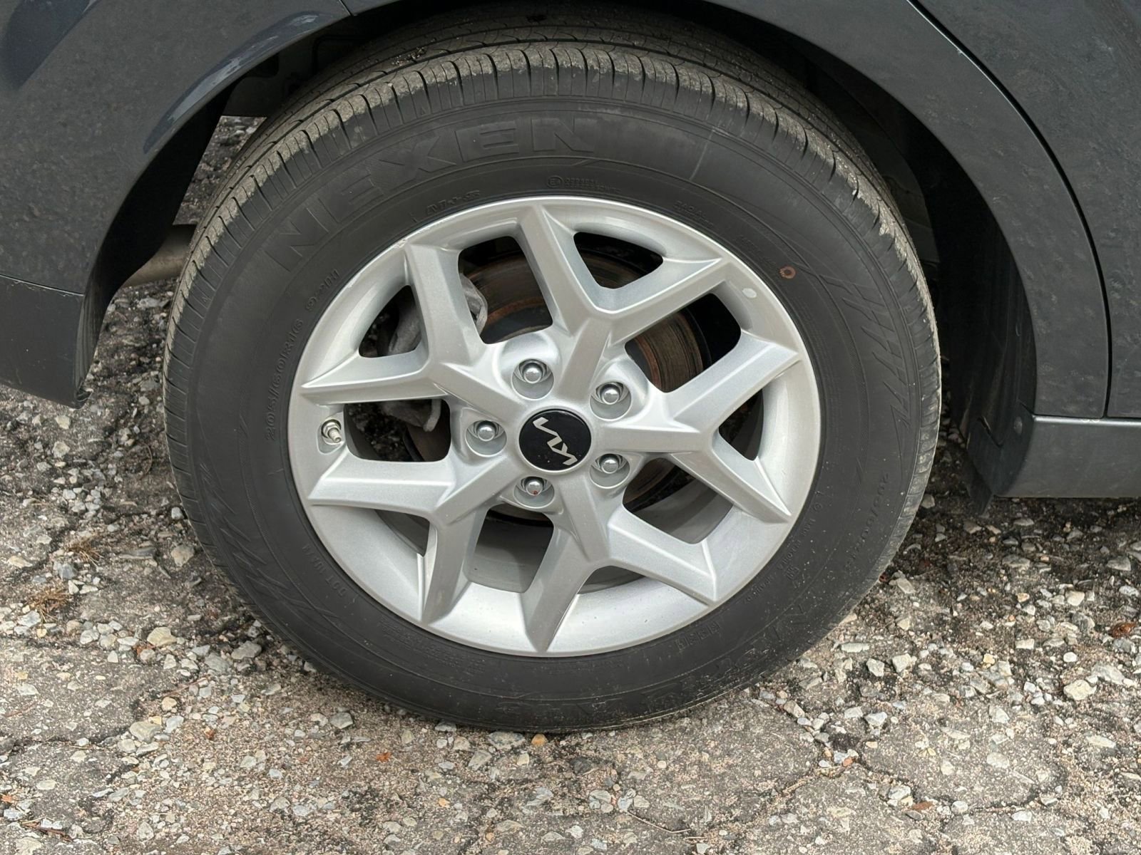 Used 2025 Kia Soul LX w/ LX Technology Package FWD image 27