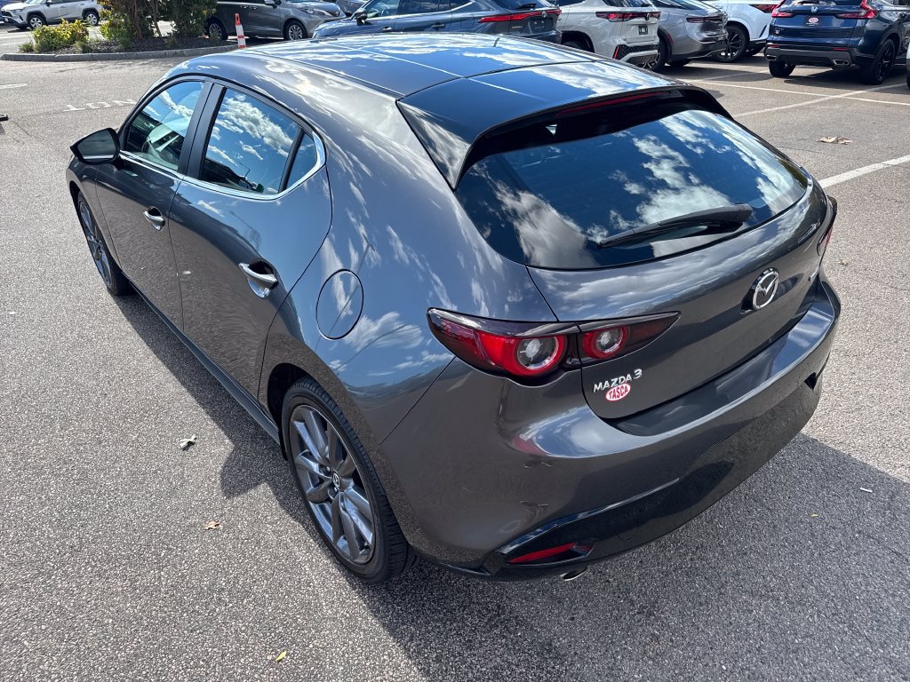 Used 2022 MAZDA MAZDA3 s FWD image 5