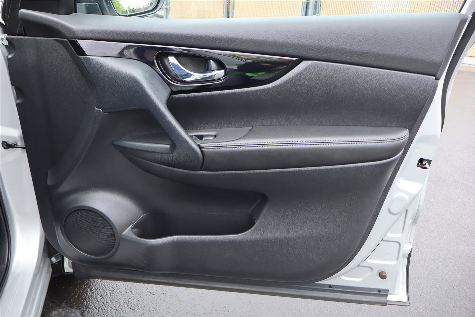 Used 2021 Nissan Rogue Sport SL AWD/4WD image 27