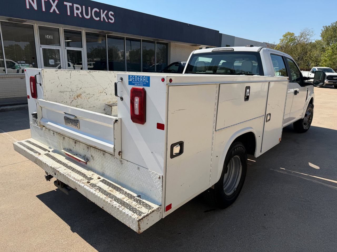 Used 2020 Ford F350 XL w/ Power Equipment Group image 5