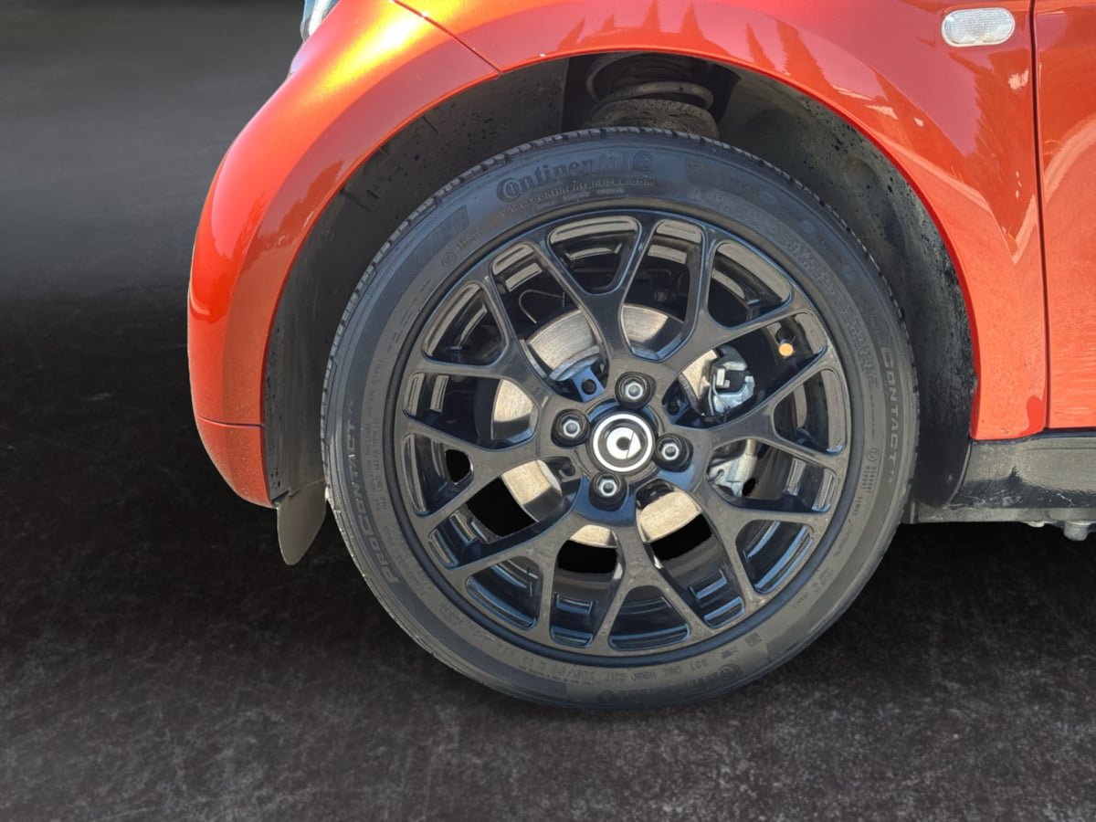 Used 2018 smart fortwo electric drive w/ Sport Package RWD image 9