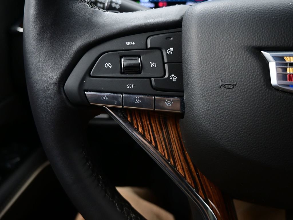 Used 2024 Cadillac Escalade Premium Luxury w/ Performance Package image 21