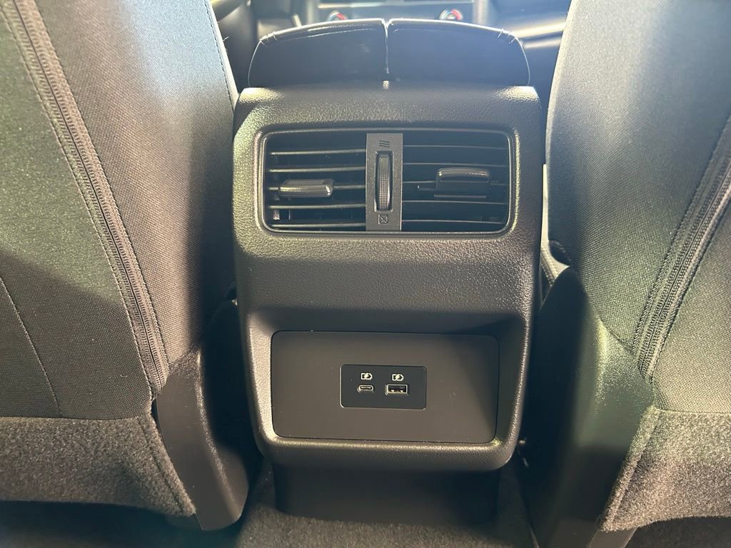 Used 2023 Nissan Rogue SV image 18