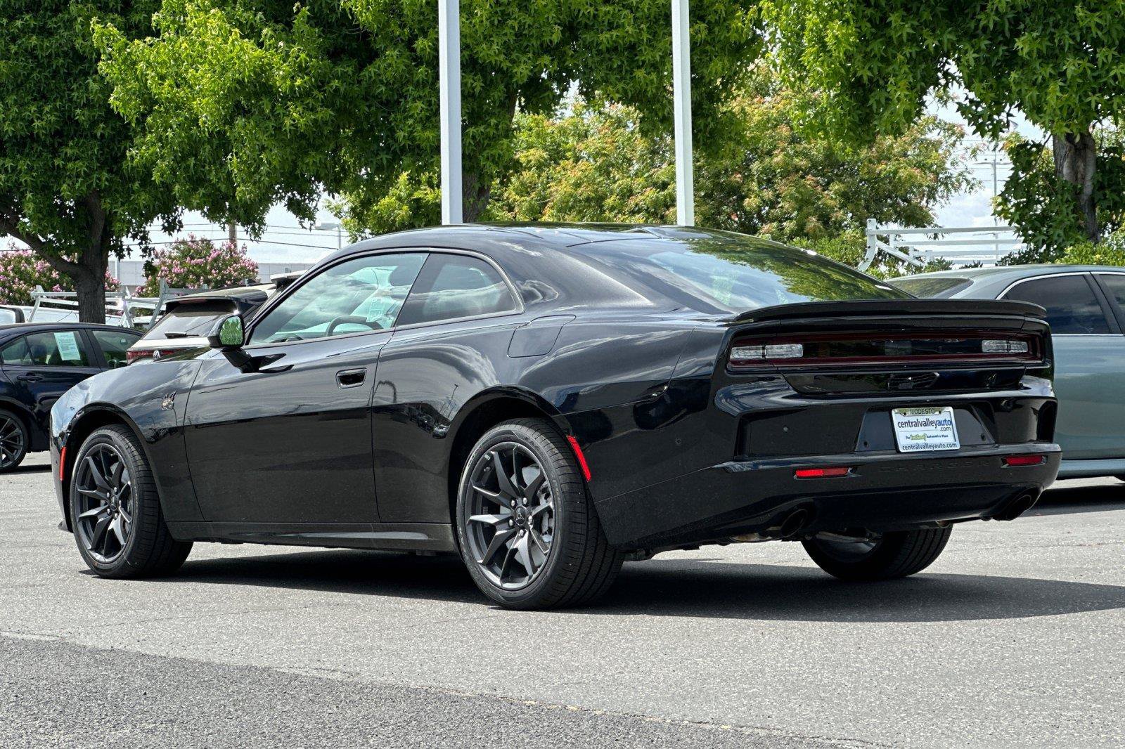 New 2026 Dodge Charger Scat Pack w/ Blacktop Package AWD/4WD image 6