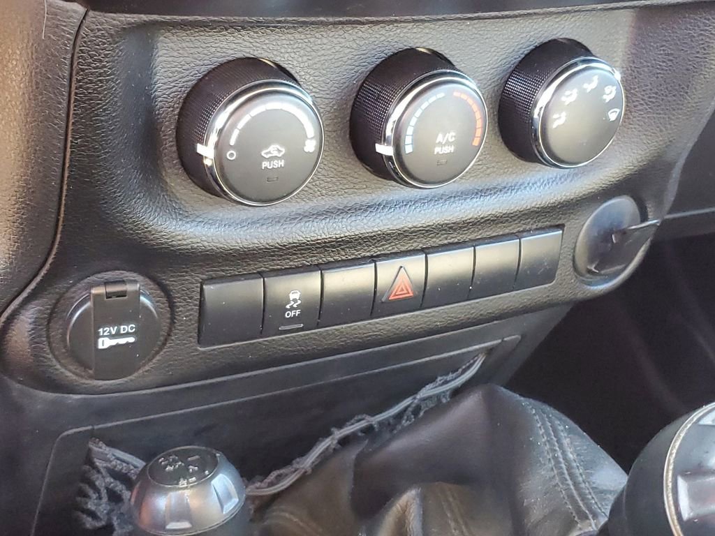 Used 2012 Jeep Wrangler Unlimited Sport w/ Trailer Tow Group image 14