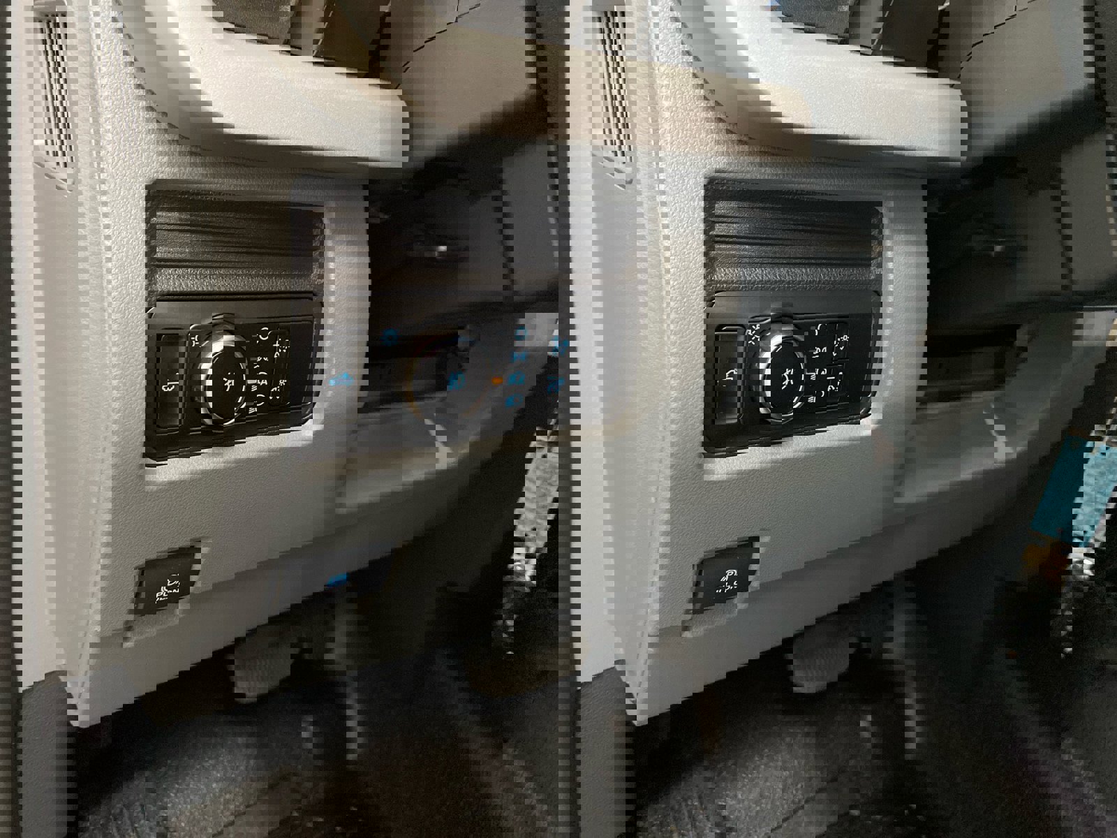 New 2026 Ford F250 XL w/ XL Chrome Package image 11