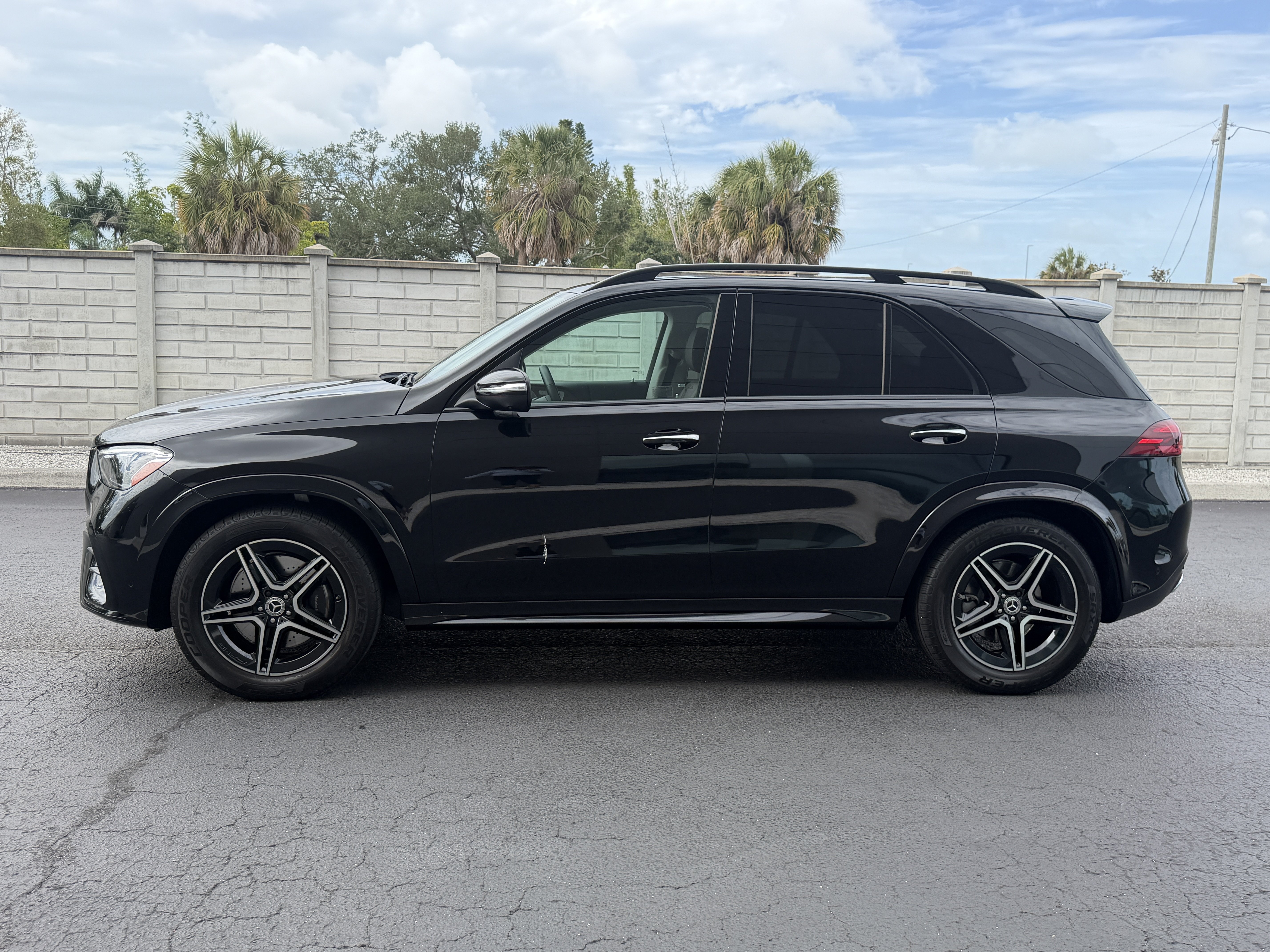Used 2026 Mercedes-Benz GLE 350 4MATIC image 2