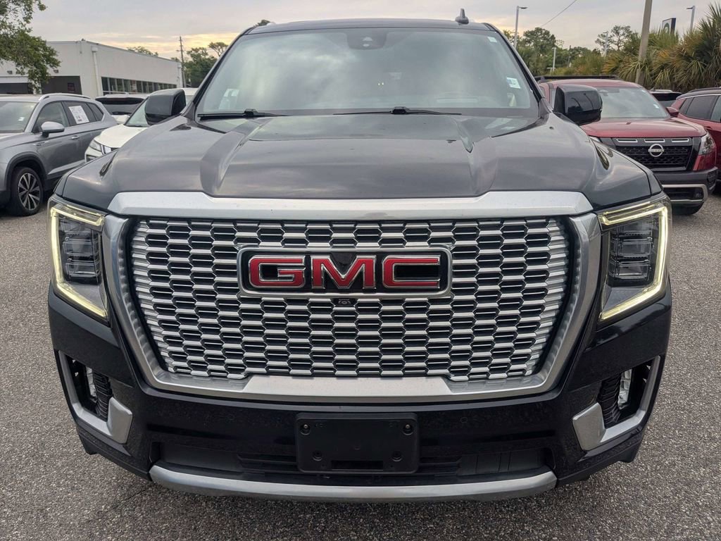 Used 2024 GMC Yukon Denali AWD/4WD image 9