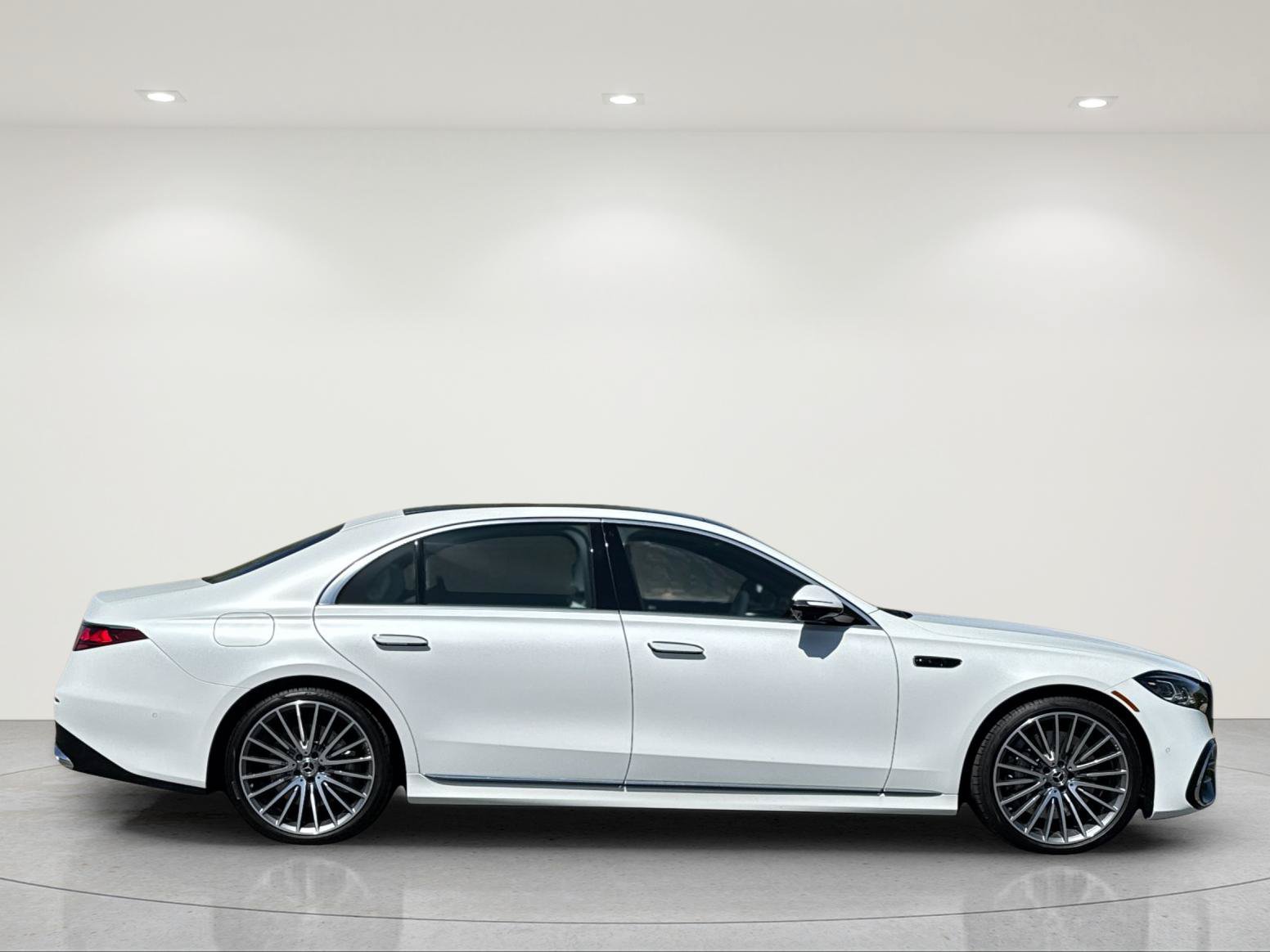 New 2027 Mercedes-Benz S 580 4MATIC Sedan image 6
