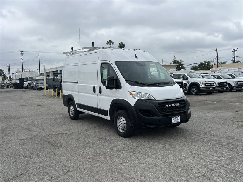 Used 2024 RAM ProMaster 2500 FWD image 1