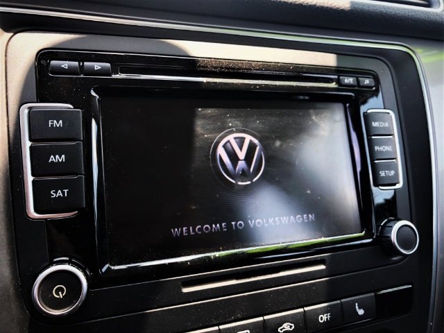 Used 2015 Volkswagen Passat 1.8T Limited Edition FWD image 10