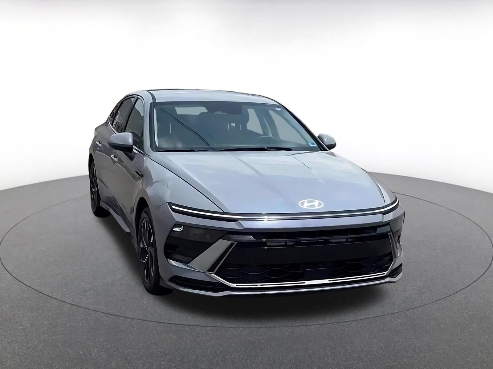 Used 2025 Hyundai Sonata SEL FWD image 3