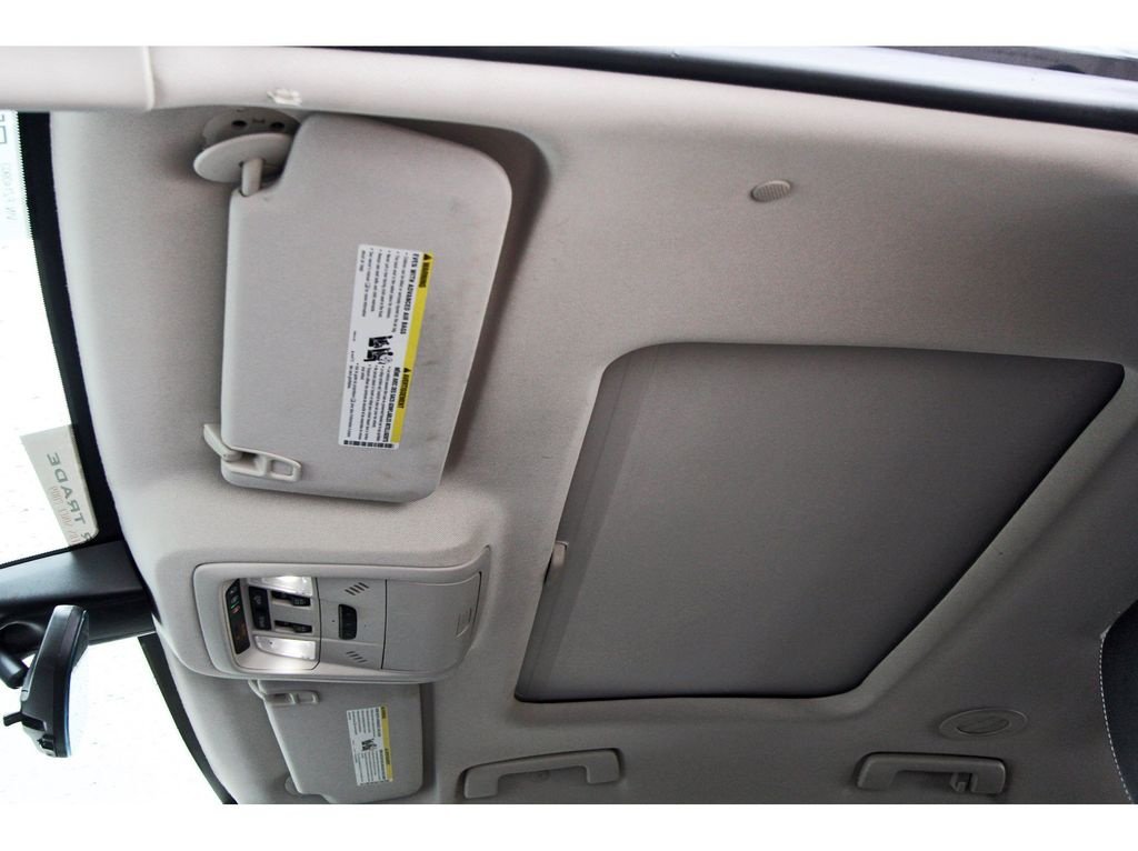 Used 2023 GMC Acadia Denali w/ Denali Ultimate Package FWD image 26