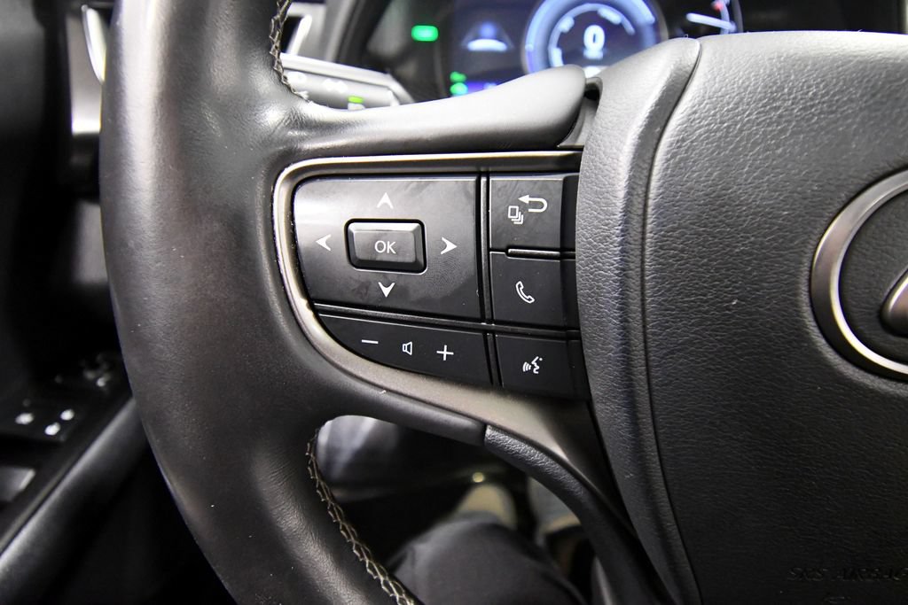 Used 2022 Lexus UX 250h w/ Premium Package AWD/4WD image 21