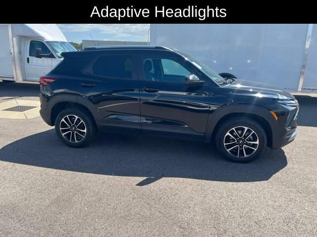 Used 2025 Chevrolet TrailBlazer LT AWD/4WD image 4