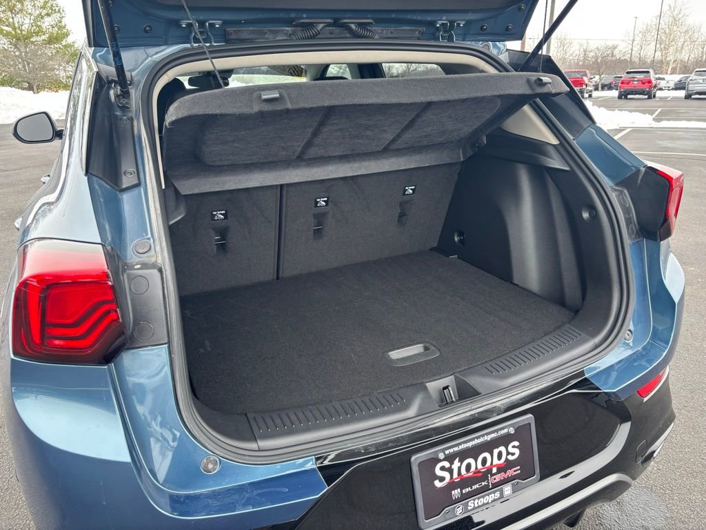 Used 2025 Buick Encore GX Sport Touring image 18