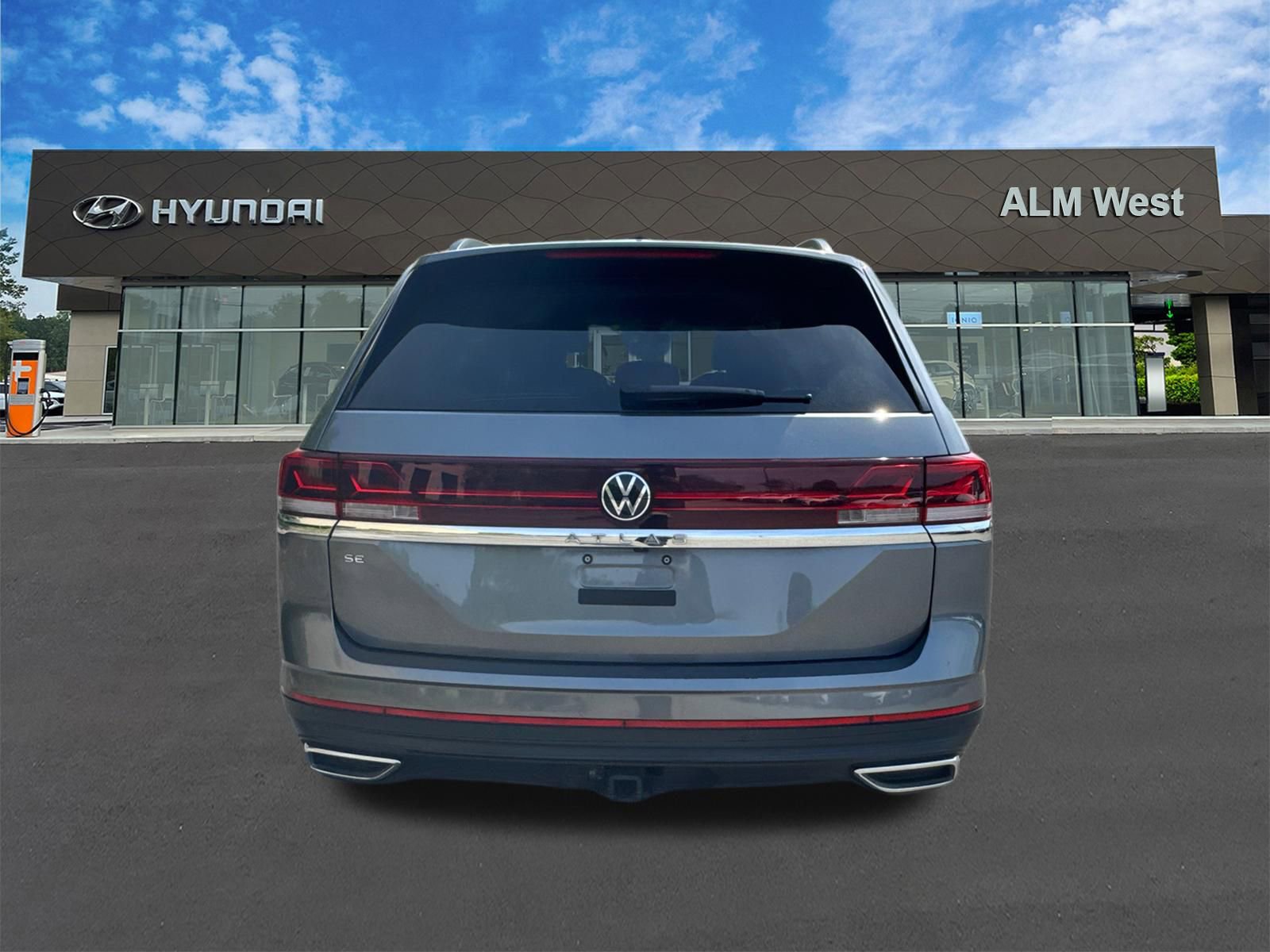 Used 2025 Volkswagen Atlas SE FWD image 6