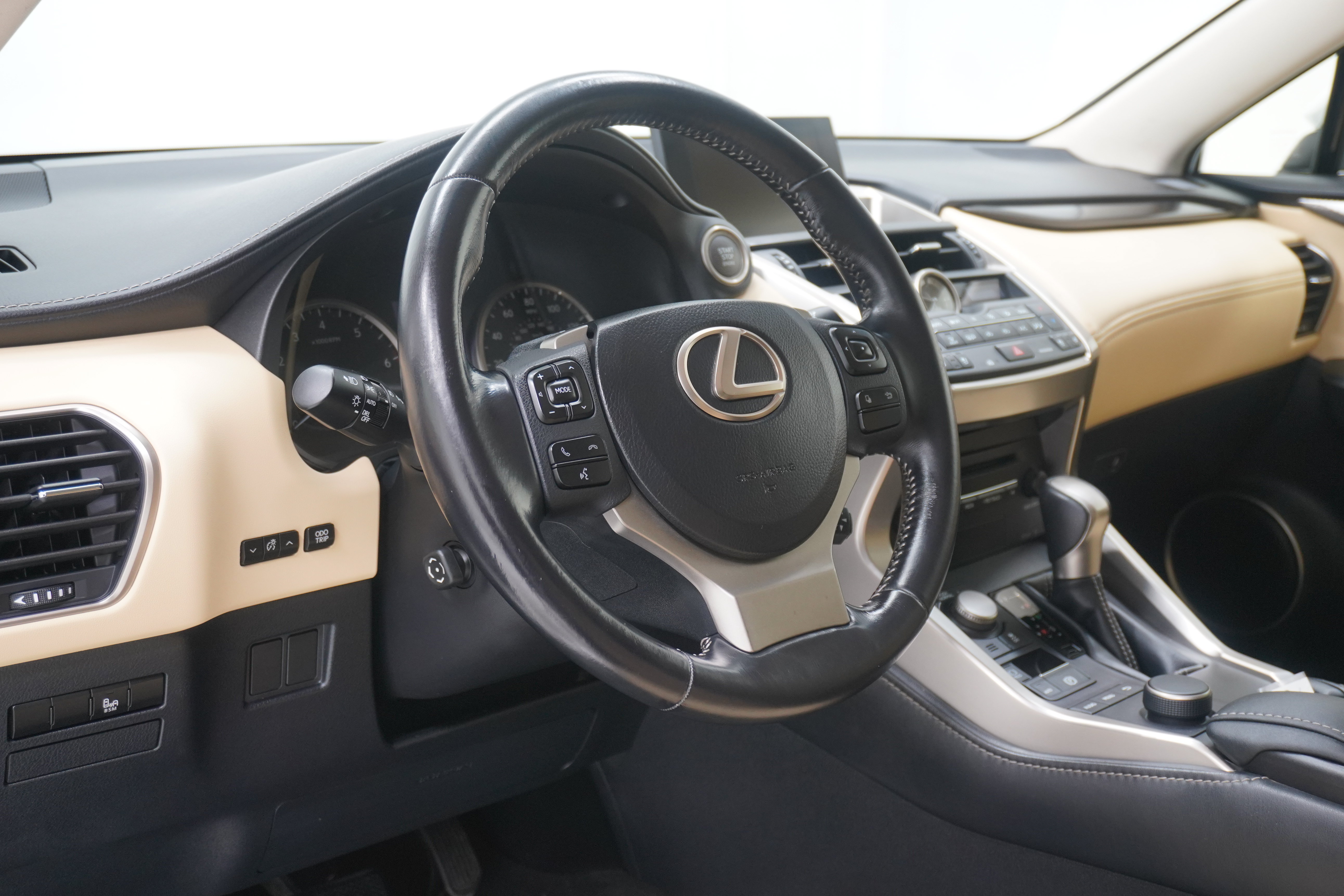 Used 2015 Lexus NX 200t FWD w/ Premium Package image 10