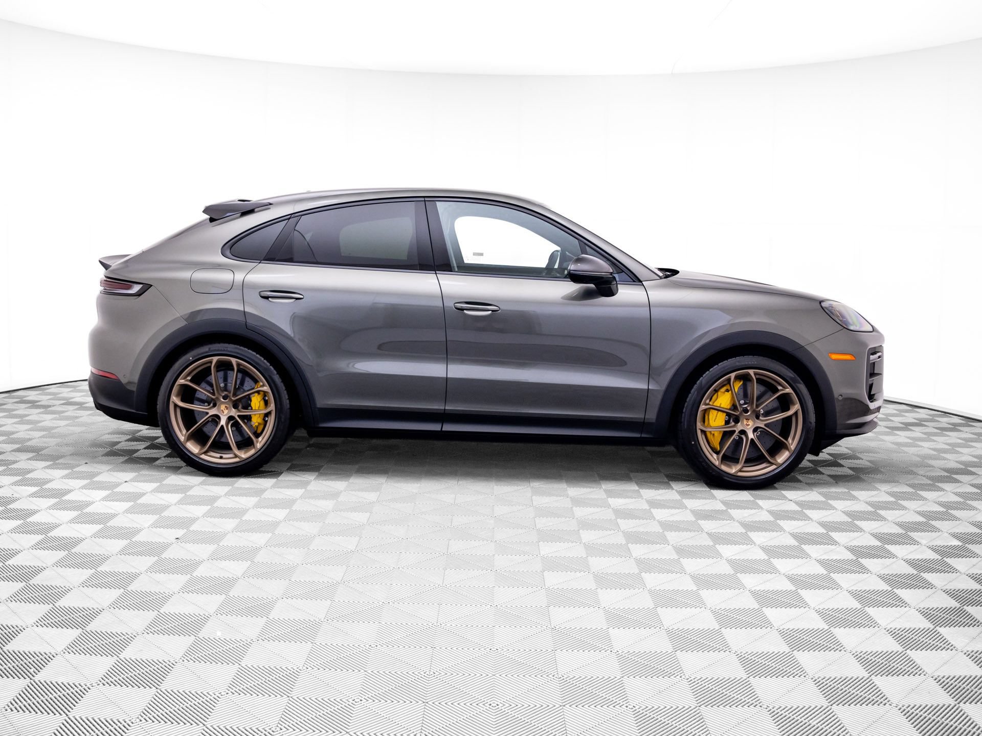 New 2026 Porsche Cayenne Turbo GT AWD/4WD image 7
