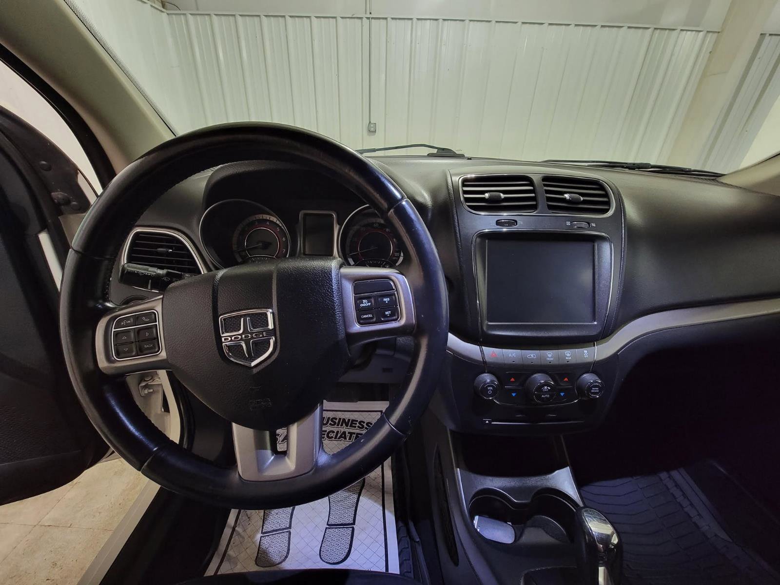 Used 2018 Dodge Journey Crossroad image 39