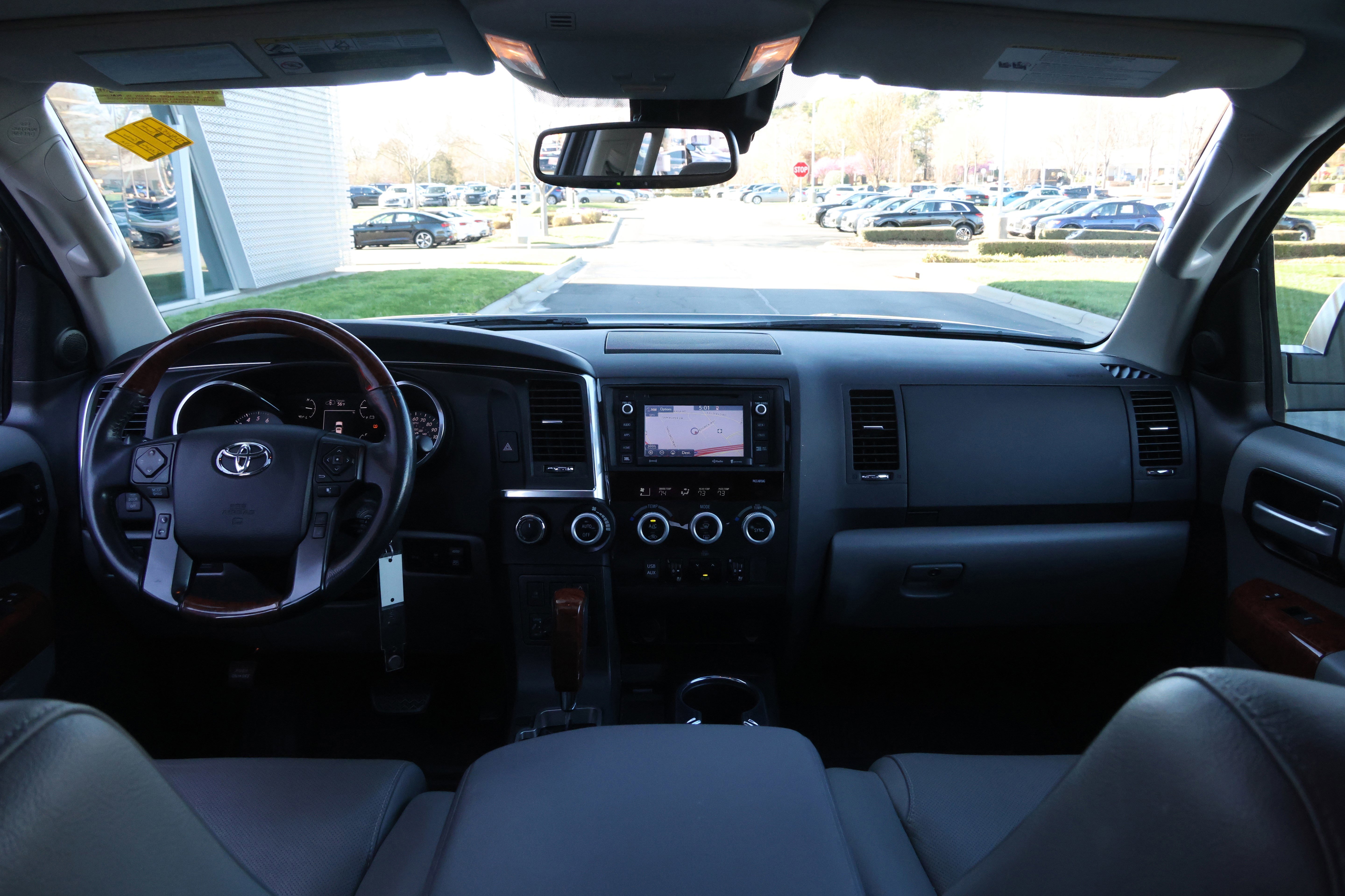 Used 2018 Toyota Sequoia Platinum image 17