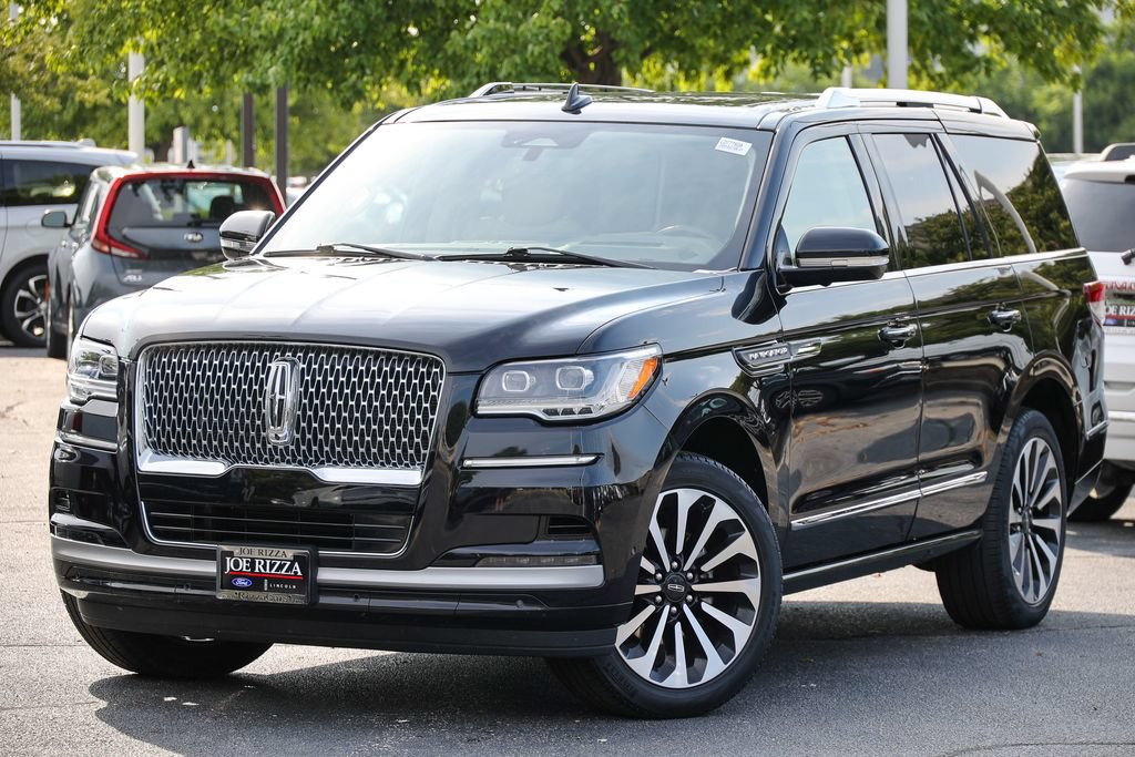 Certified 2022 Lincoln Navigator Reserve AWD/4WD image 14