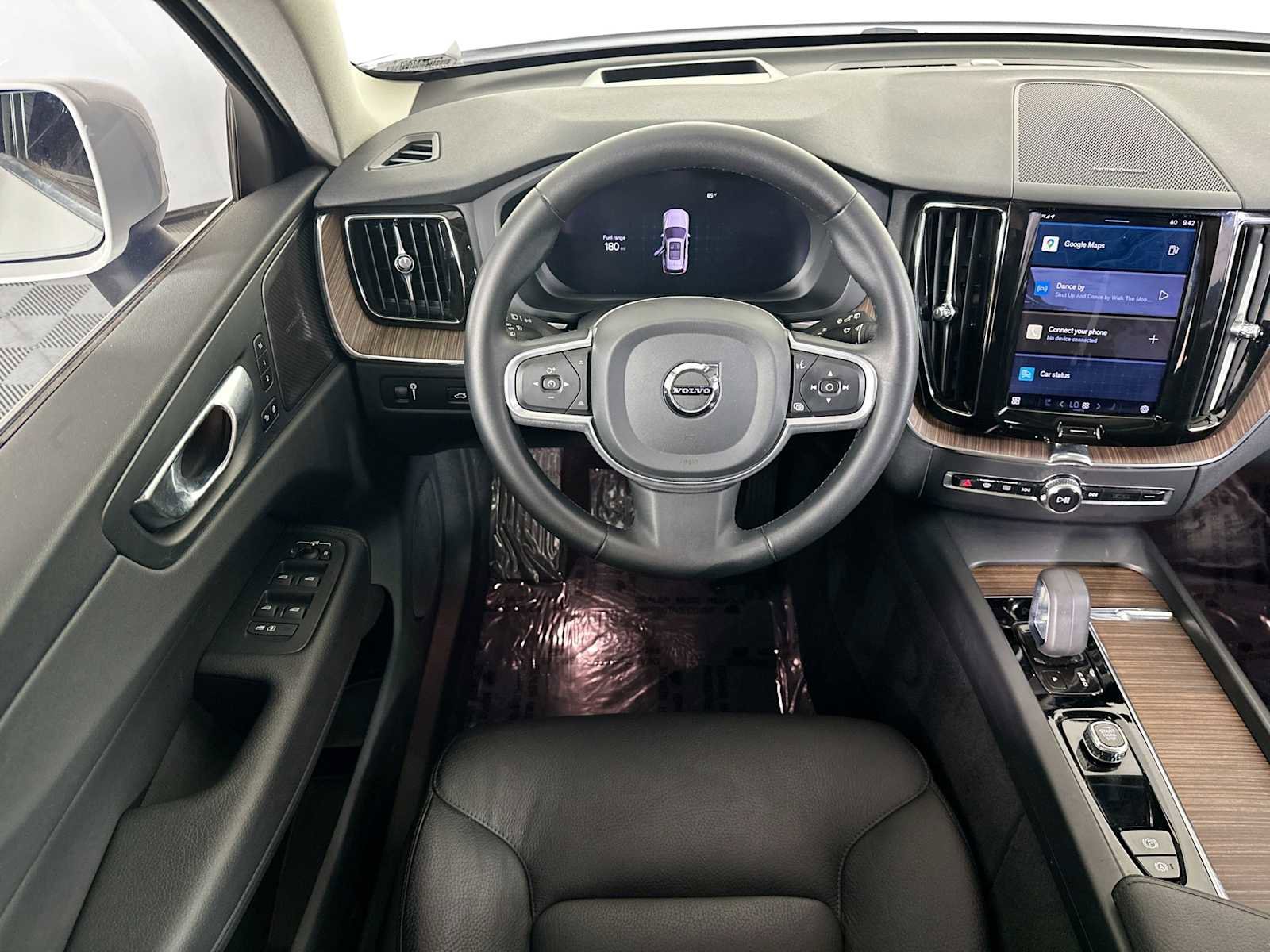 Used 2022 Volvo XC60 B5 Momentum w/ Advanced Package image 21