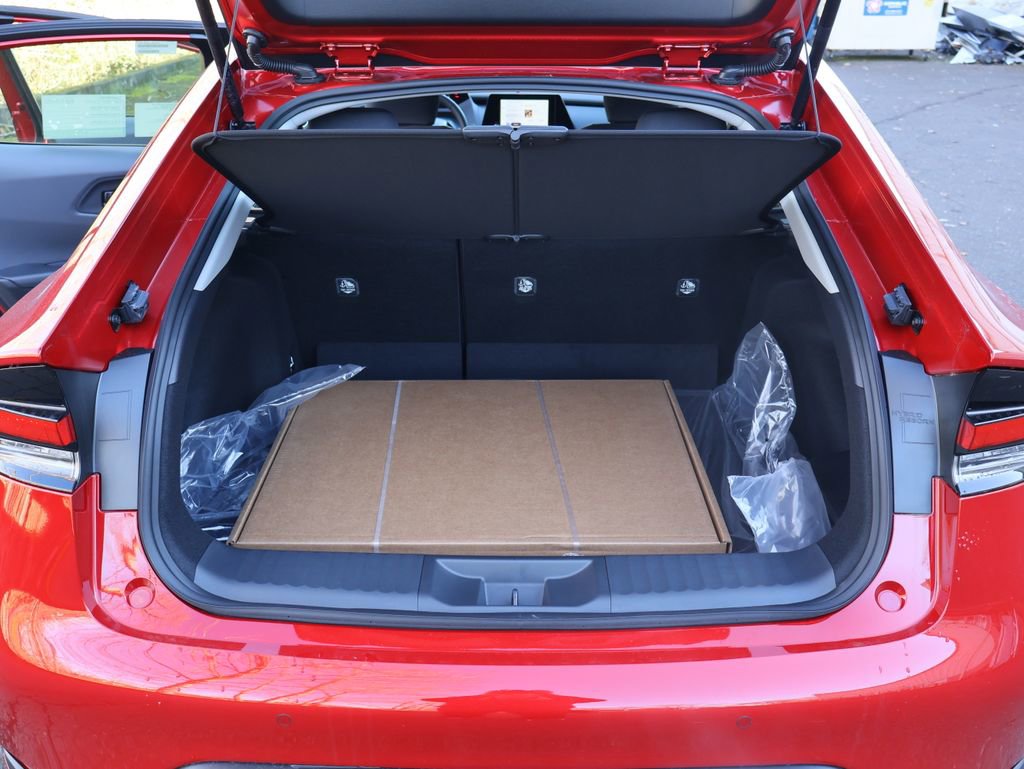 New 2026 Toyota Prius LE image 30