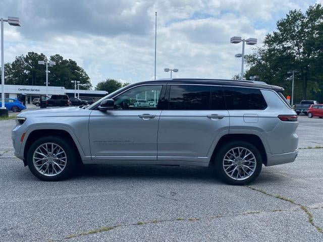 Used 2023 Jeep Grand Cherokee L Summit w/ Advanced Protech Group IV AWD/4WD image 4