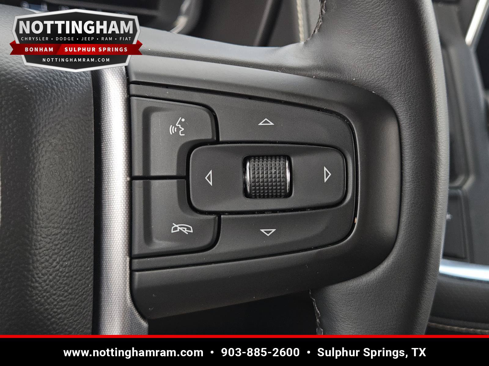 Used 2024 GMC Yukon SLT RWD image 20