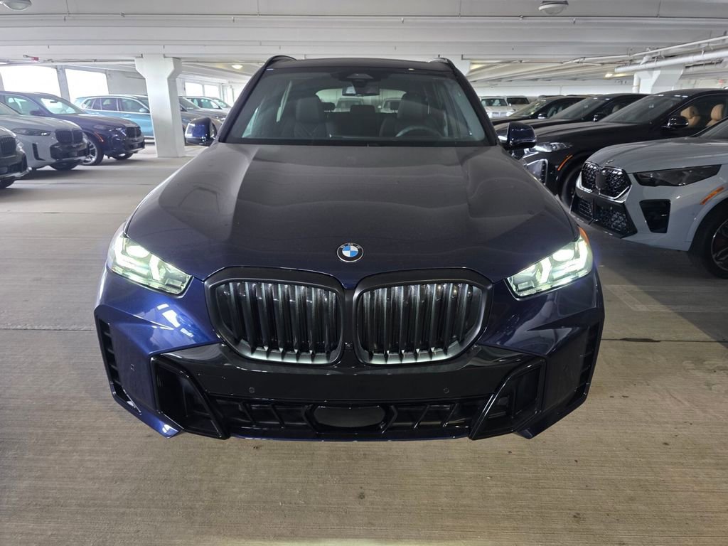 New 2026 BMW X5 sDrive40i w/ M Sport Package RWD image 2