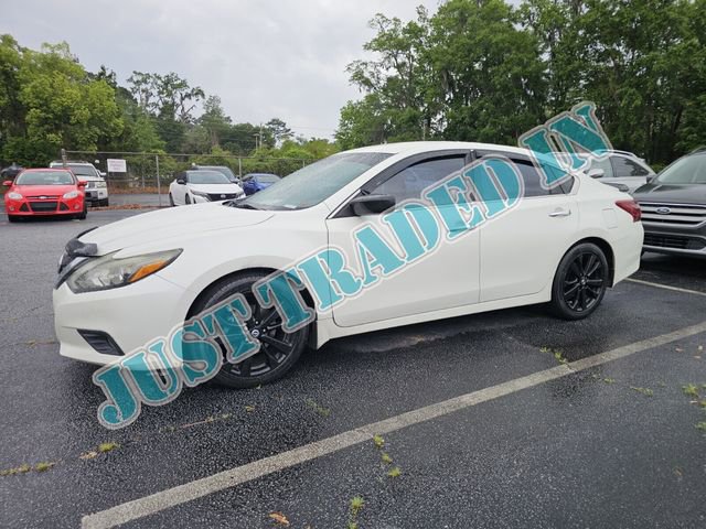 Used 2017 Nissan Altima 2.5 SR w/ Midnight Edition Package FWD image 1