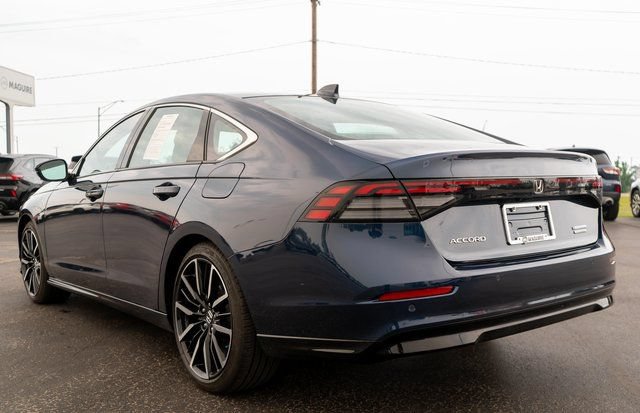 Used 2024 Honda Accord Touring image 8