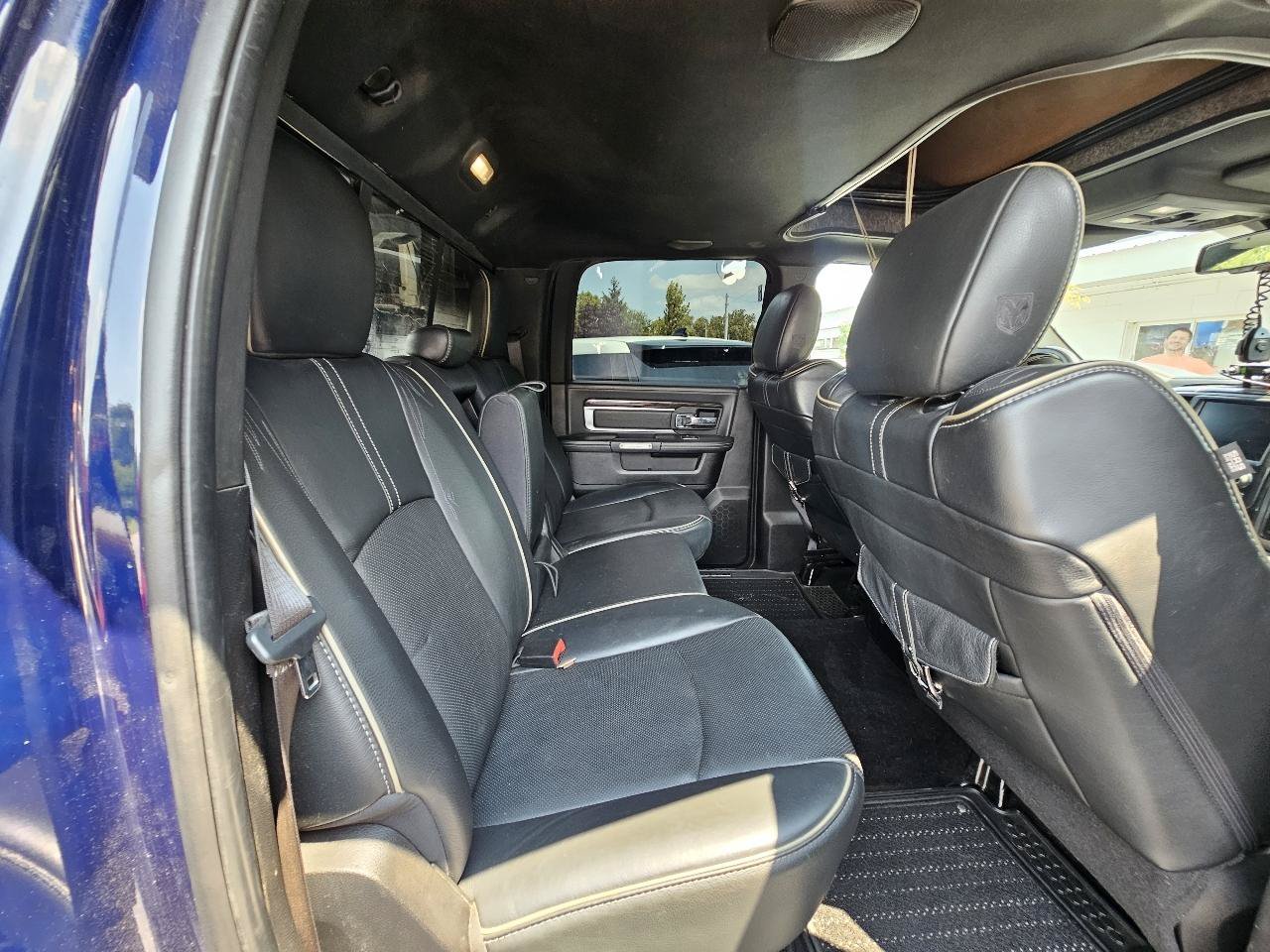 Used 2017 RAM 3500 Laramie Longhorn AWD/4WD image 9