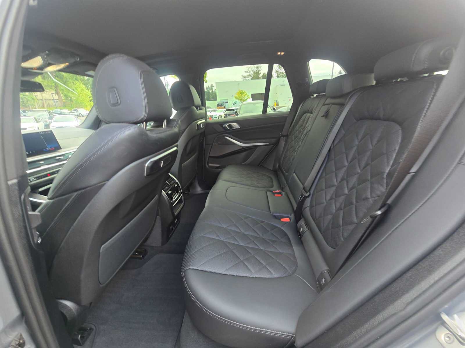 Used 2026 BMW X5 xDrive40i w/ M Sport Package AWD/4WD image 16