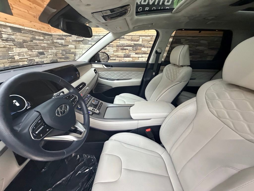 Used 2022 Hyundai Palisade Calligraphy image 11