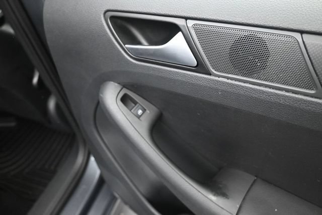 Used 2014 Volkswagen Jetta SE FWD image 26