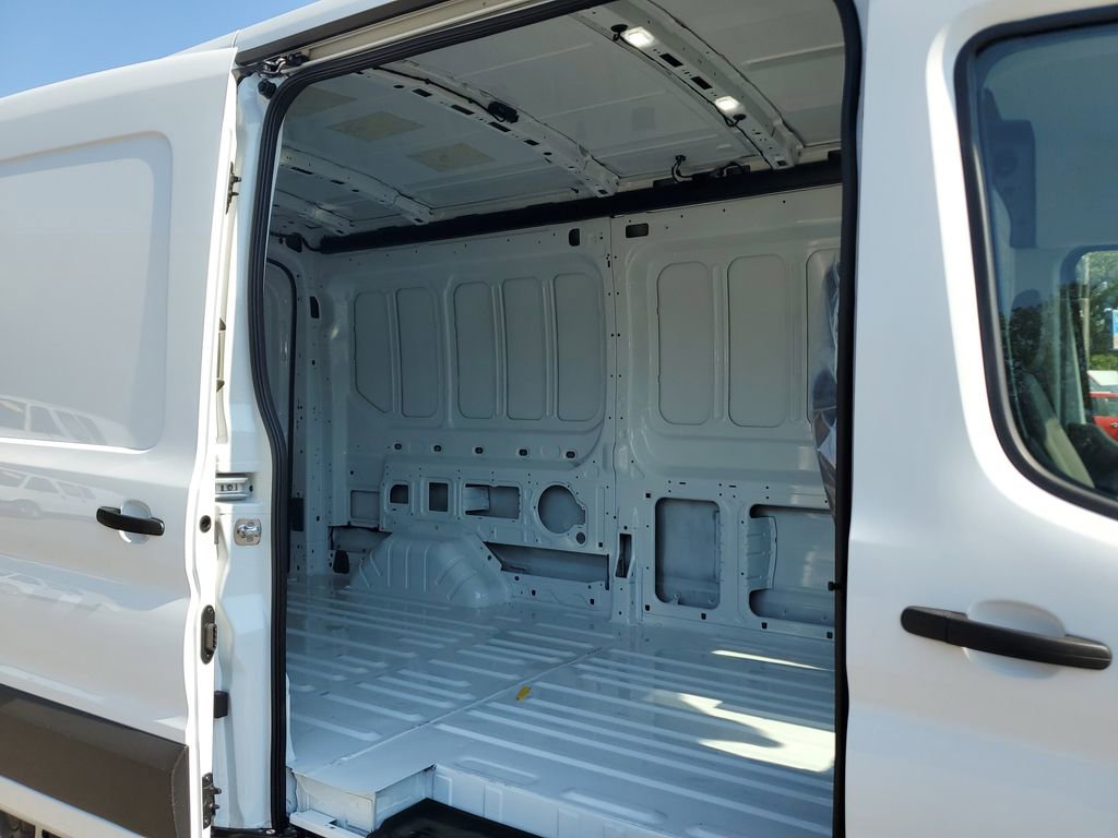 New 2026 Ford Transit 250 148 Medium Roof image 9