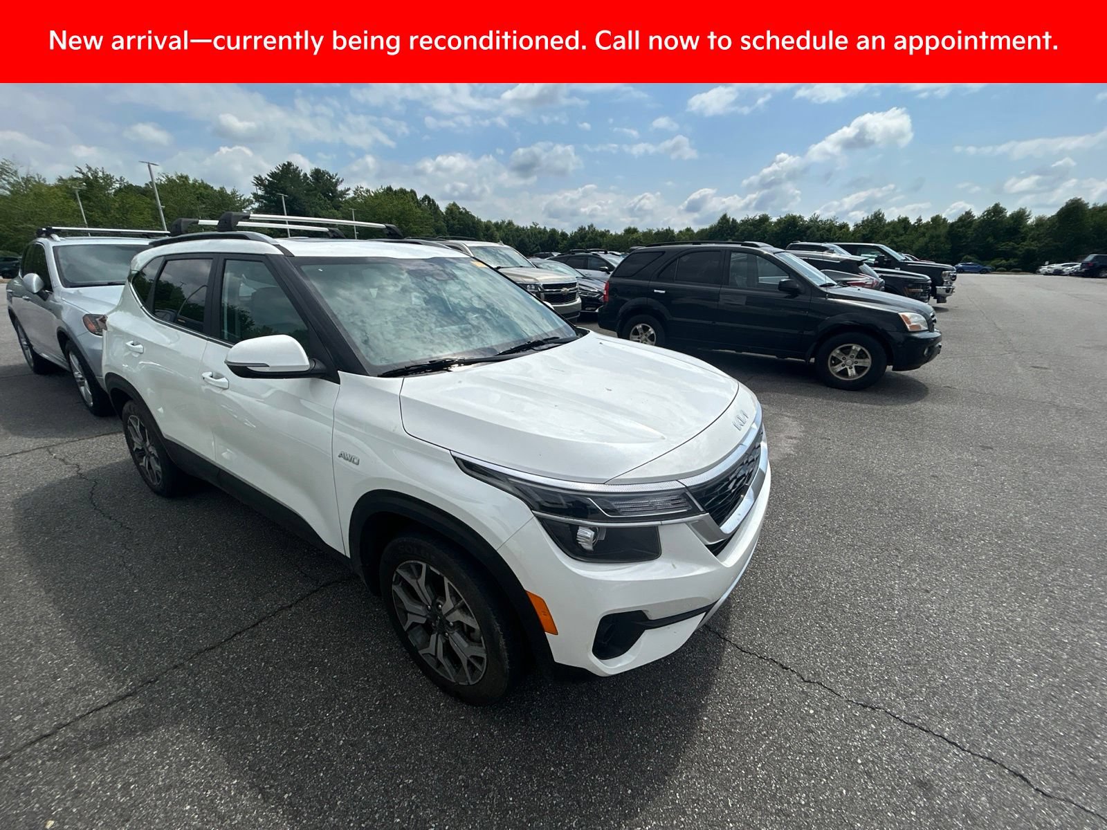 Used 2023 Kia Seltos EX AWD/4WD image 3